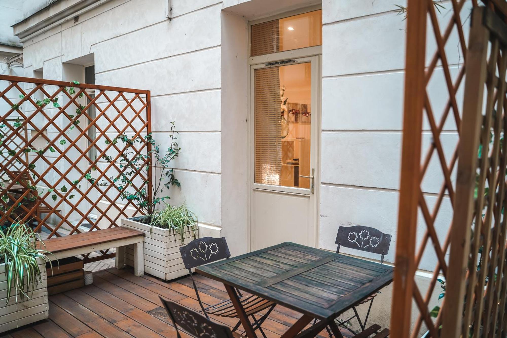 Charming Souplex In Paris Apartment Exterior photo